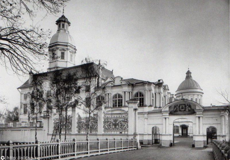 Фото 1913 года, ателье Карла Буллы Фото 1913 года, ателье Карла Буллы: http://oldsp.ru/old/photo/view/12729